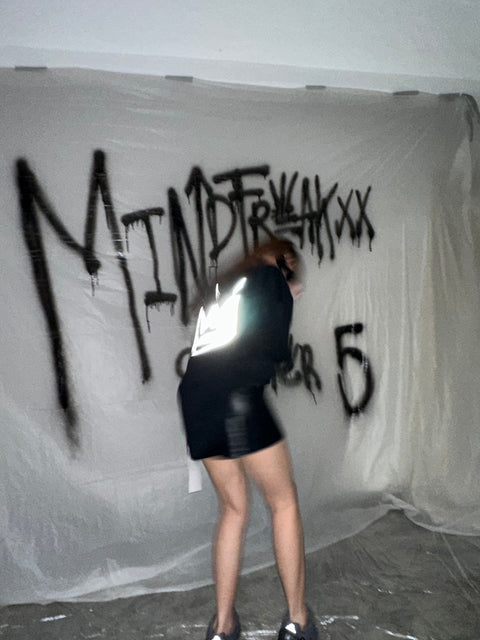 [Limited Edition] MINDFREAKXX 1st ANNIVERSARY CROWN REFLECTIVE OVERSIZED TEE