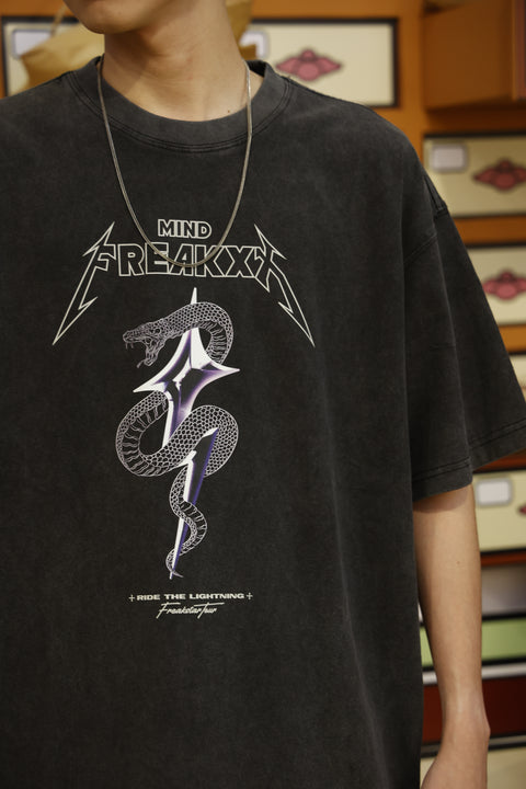 FREAKSTAR SERPENT CONCERT TEE (STONE WASHED BLACK)